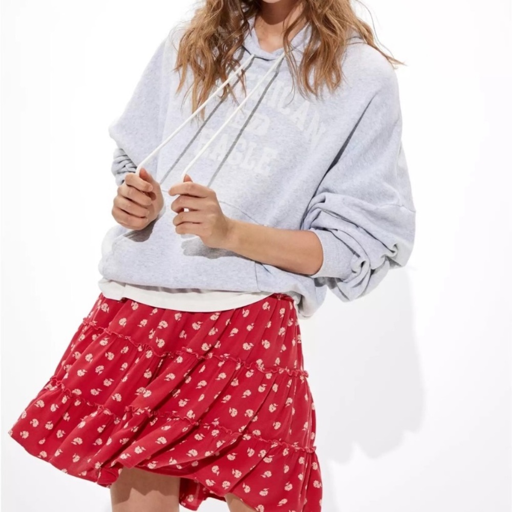 NWT American Eagle Red and White Ditsy Floral Ruffle Tiered Mini Skirt Size L